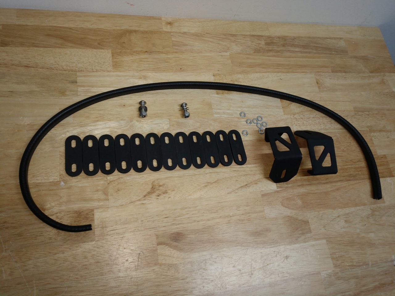 DV8 roof rack left over parts.jpg