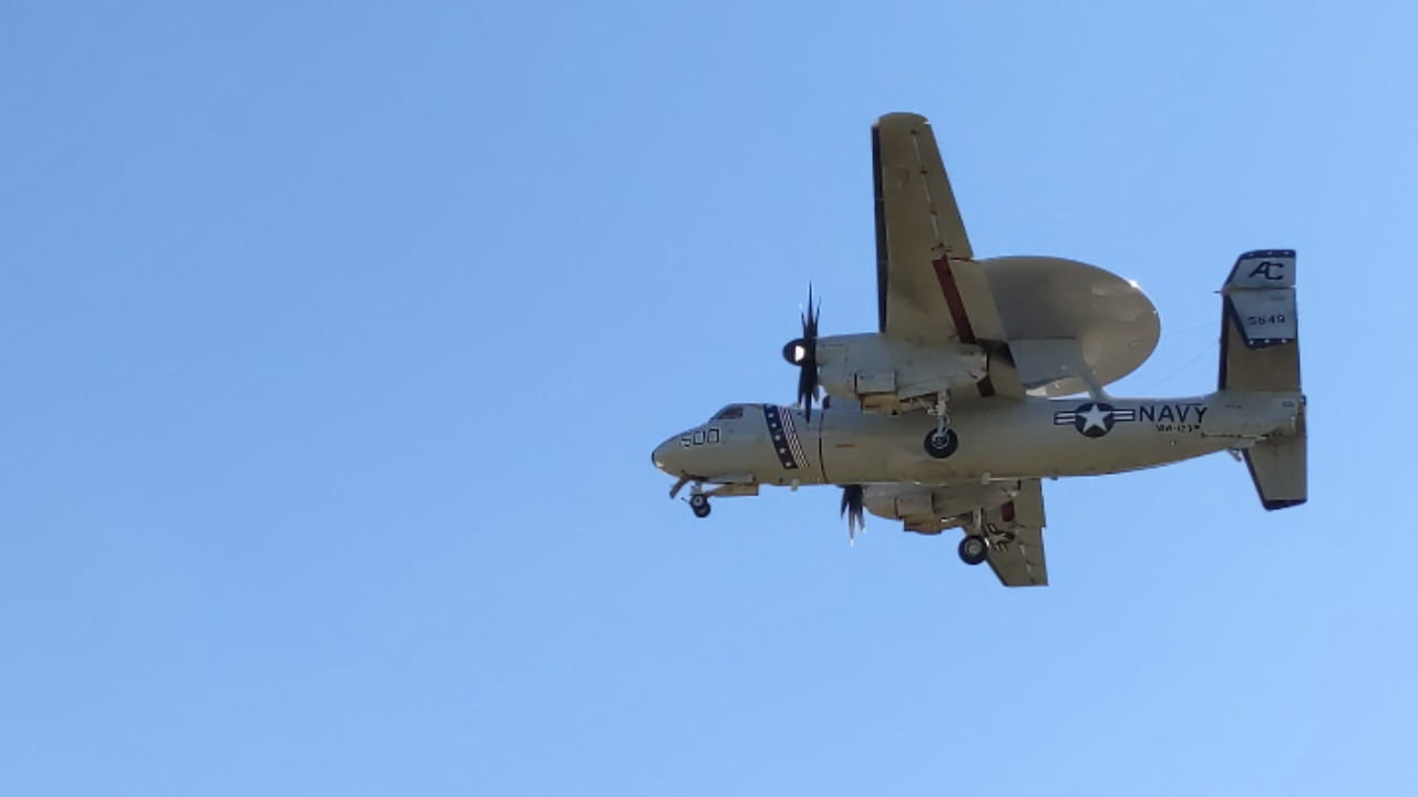 E2 Hawkeye 1.jpg