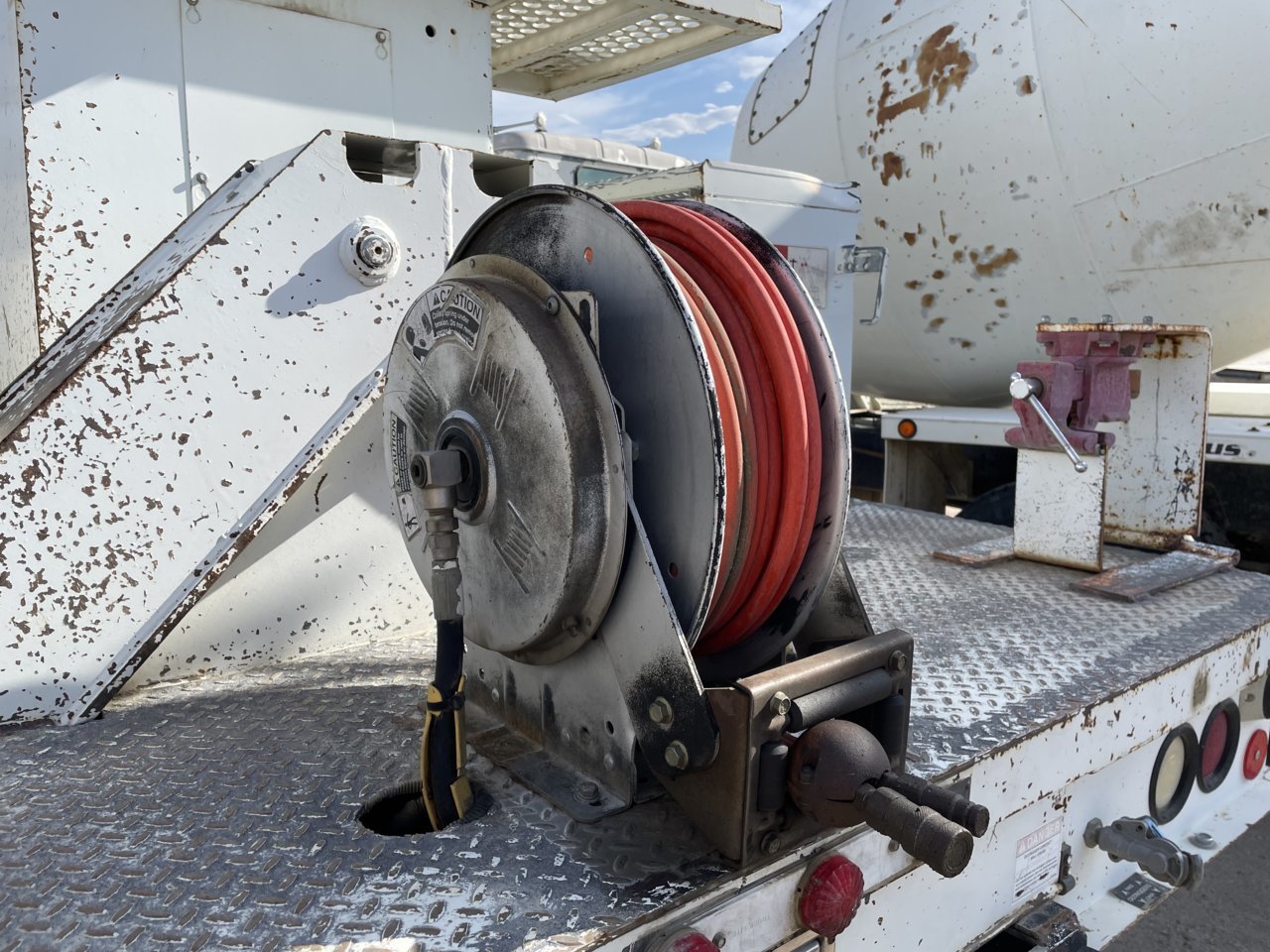 E2020697-832C-4649-95BF-75AB411BDBAE.jpg