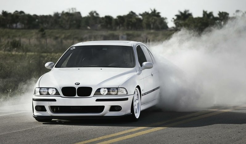 e39-m5-drift.jpg