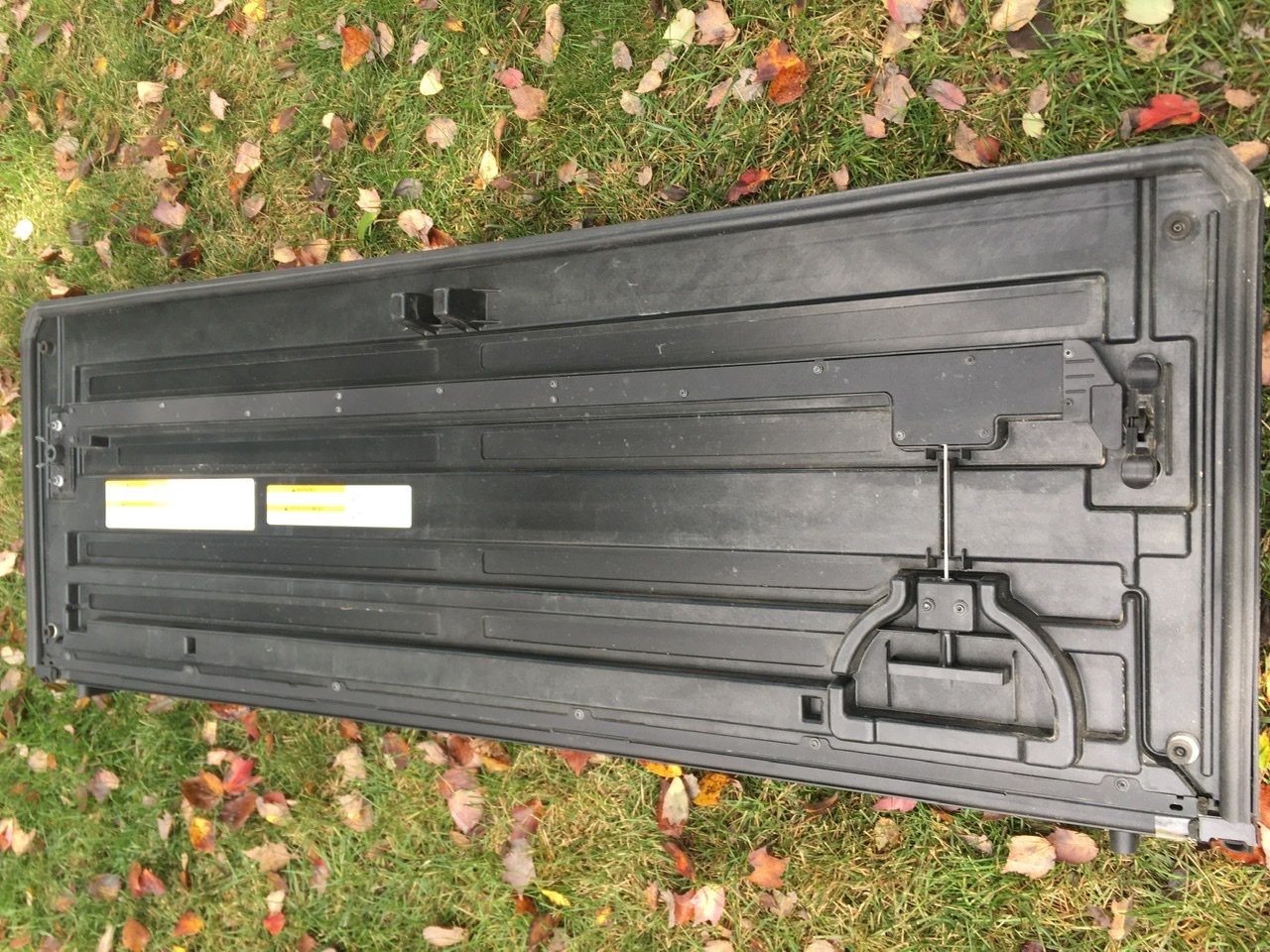 FS: OEM Tonneau Cover Short Bed | Tacoma World