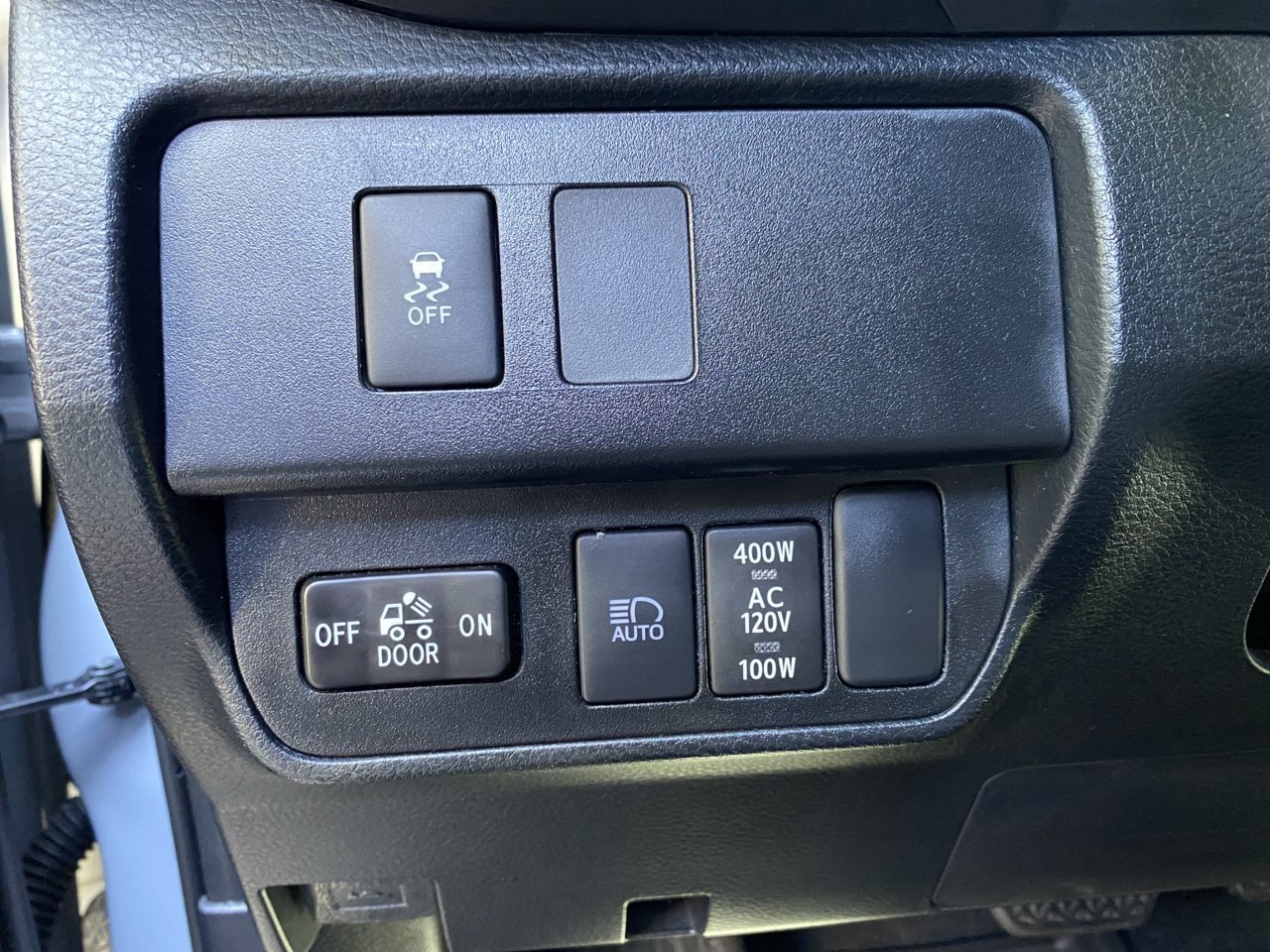 E60C1F38-0DB7-4BEC-A4CD-BB8BFC043B8C.jpg