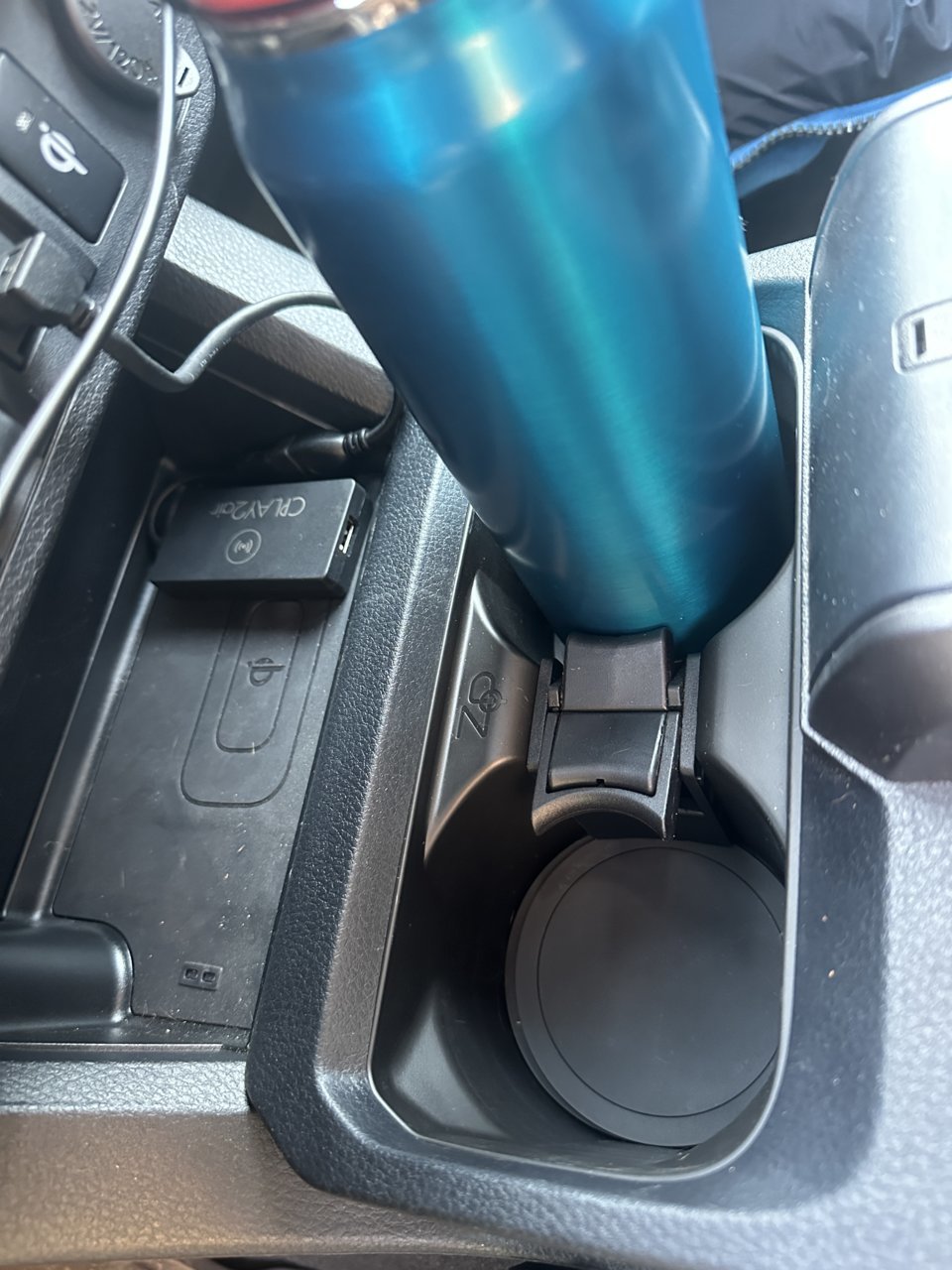 Cup Holder Expander for Car Compatible with Hydro Flask 32/40oz, Yeti  24/30/36oz - Car Interior Parts, Facebook Marketplace