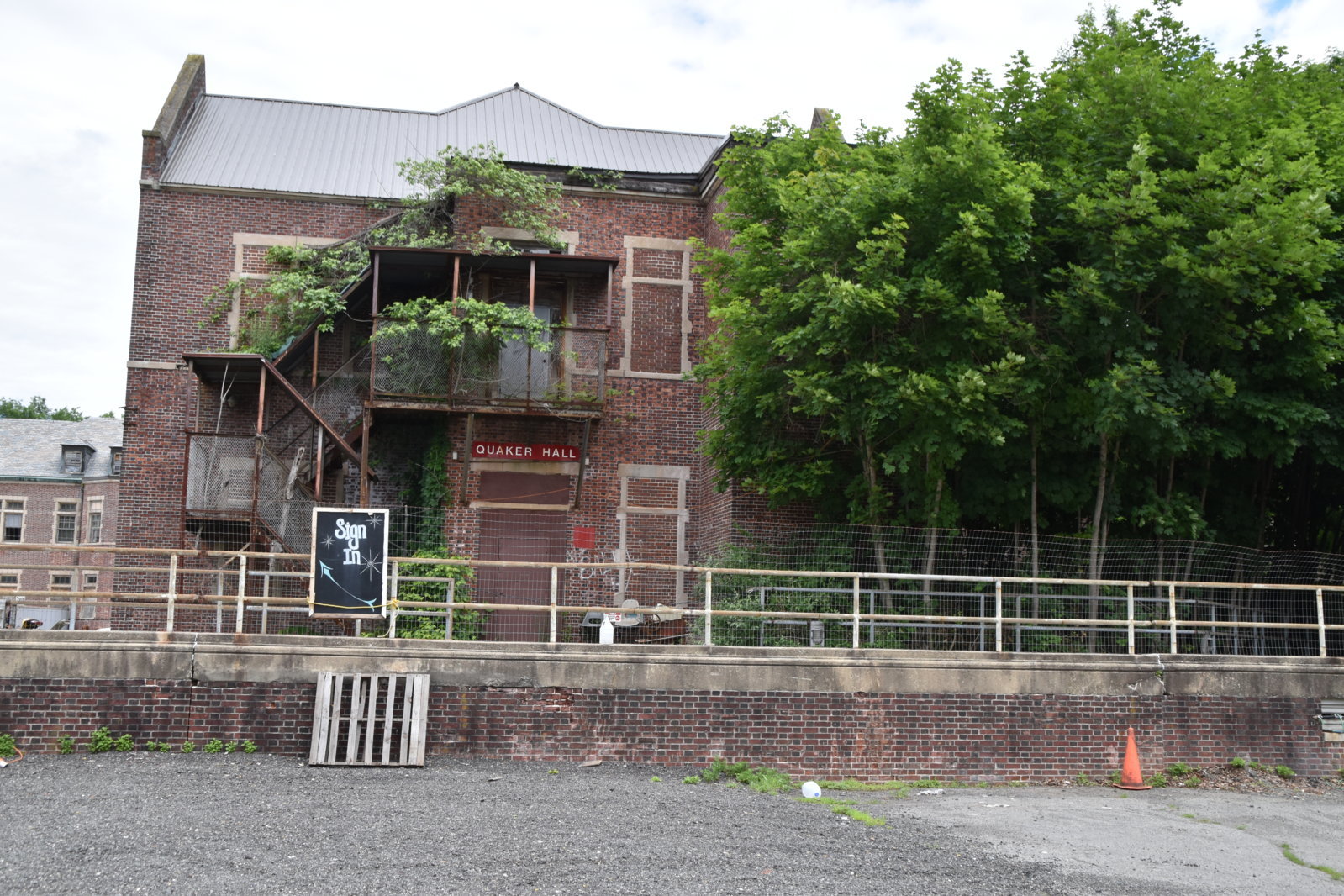EB1_0182.jpg