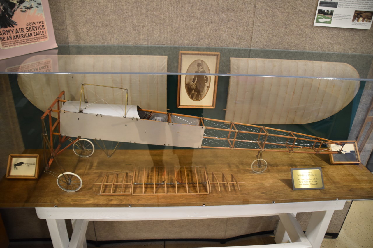 EB1_0300.jpg