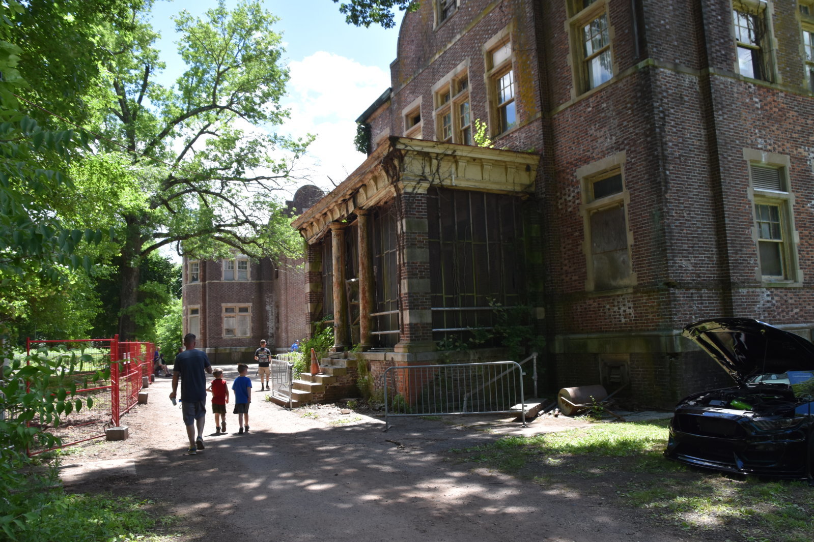 EB1_0744.jpg