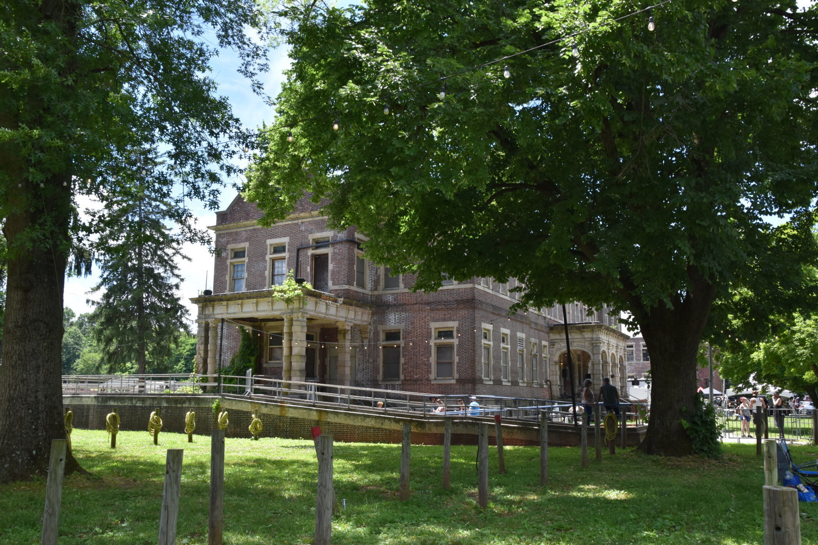 EB1_0750.jpg