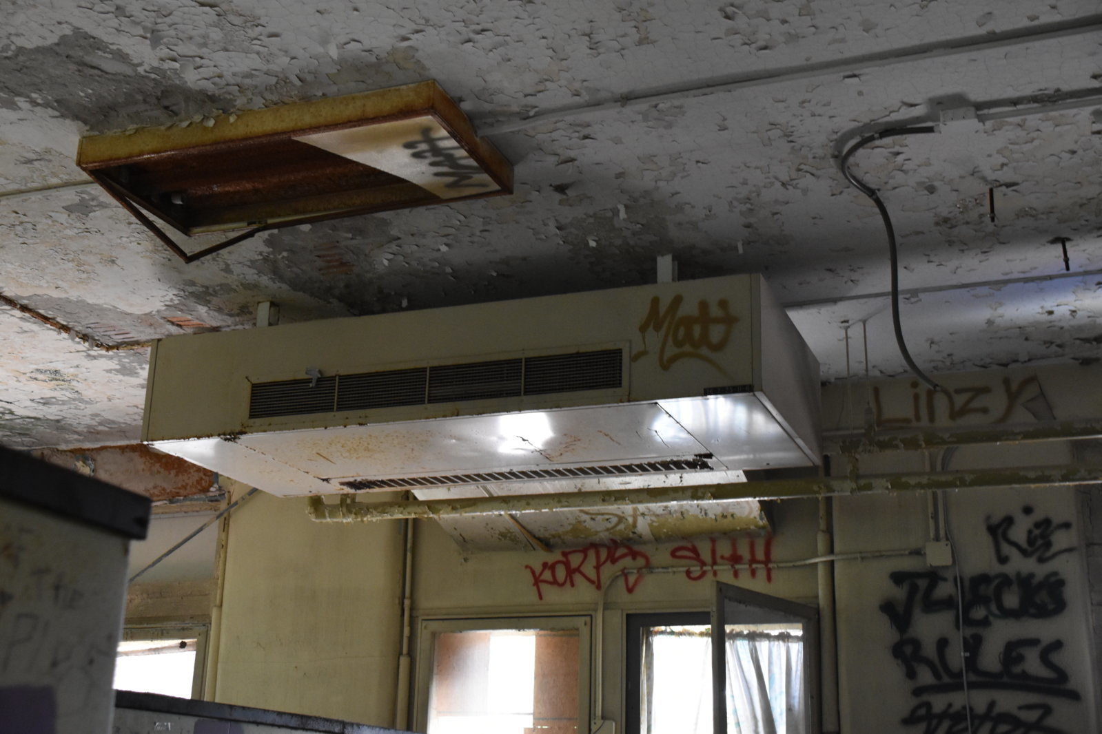 EB1_0775.jpg