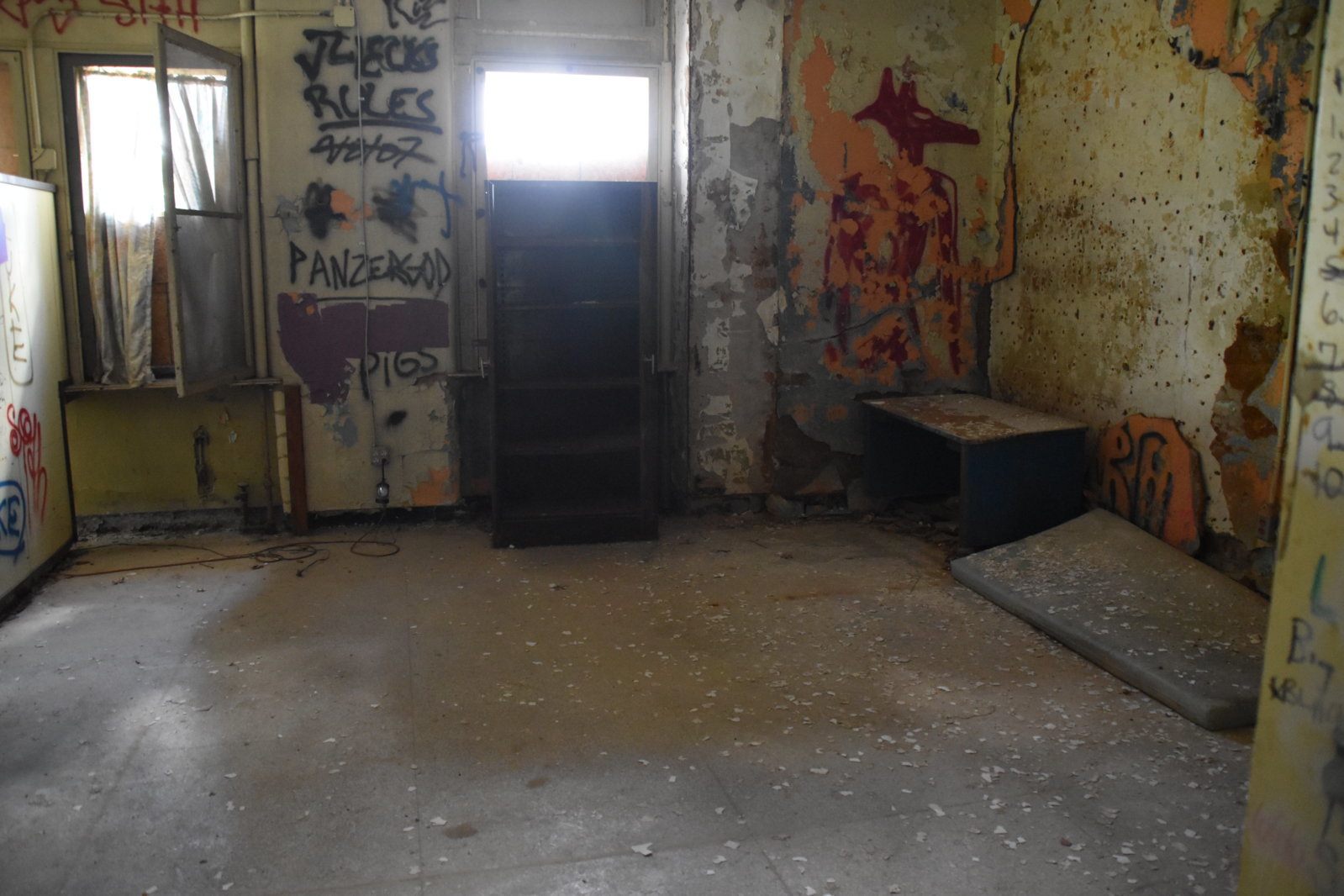 EB1_0777.jpg