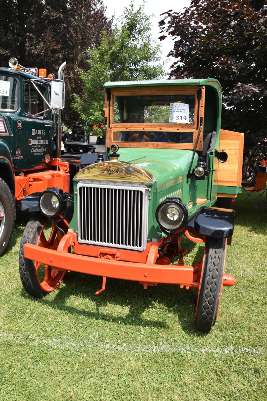 EB1_2205.jpg