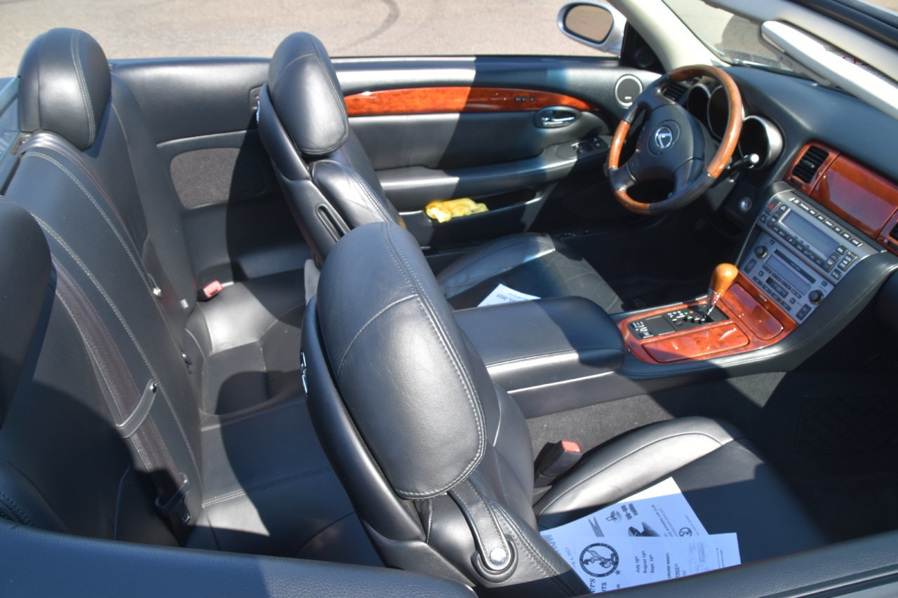 EB1_4377.jpg