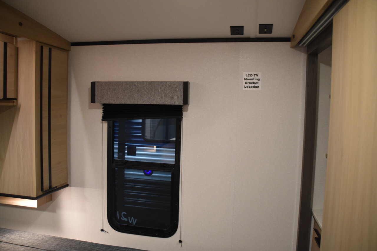 EB1_5285.jpg