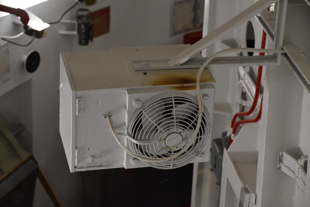 EB1_9590.jpg