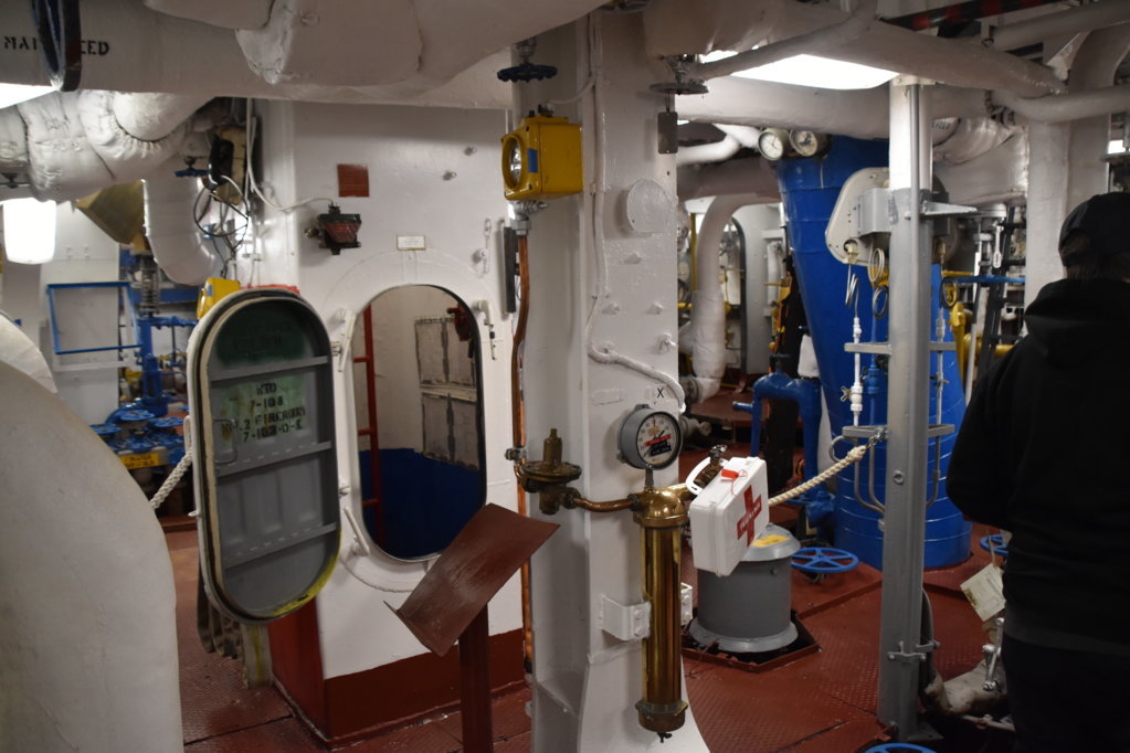 EB1_9643.jpg