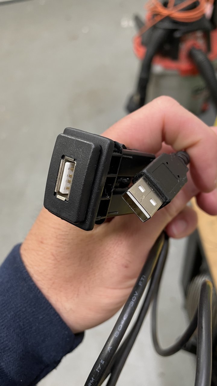ECE04B66-3E20-4427-97F2-BF2E78A2C7C9.jpg
