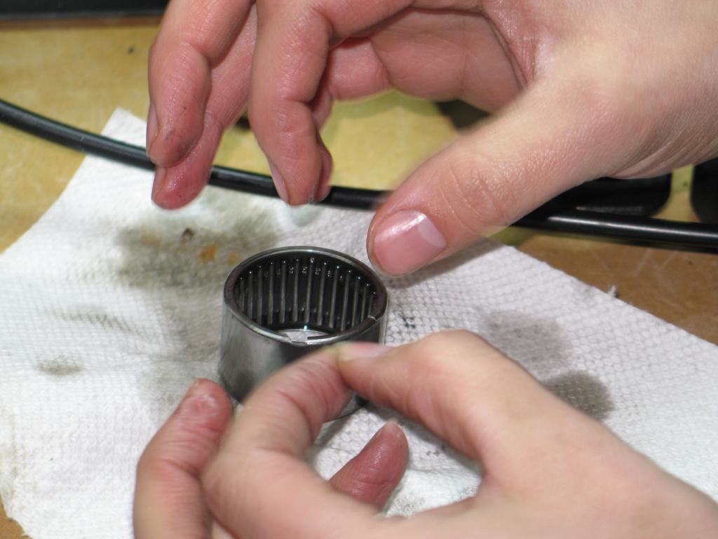 ECGSBearing13-BrokenLiponNeedleBearing_77f552ee2244d97bf1caf6c3076b3fc7bf153cb4.jpg