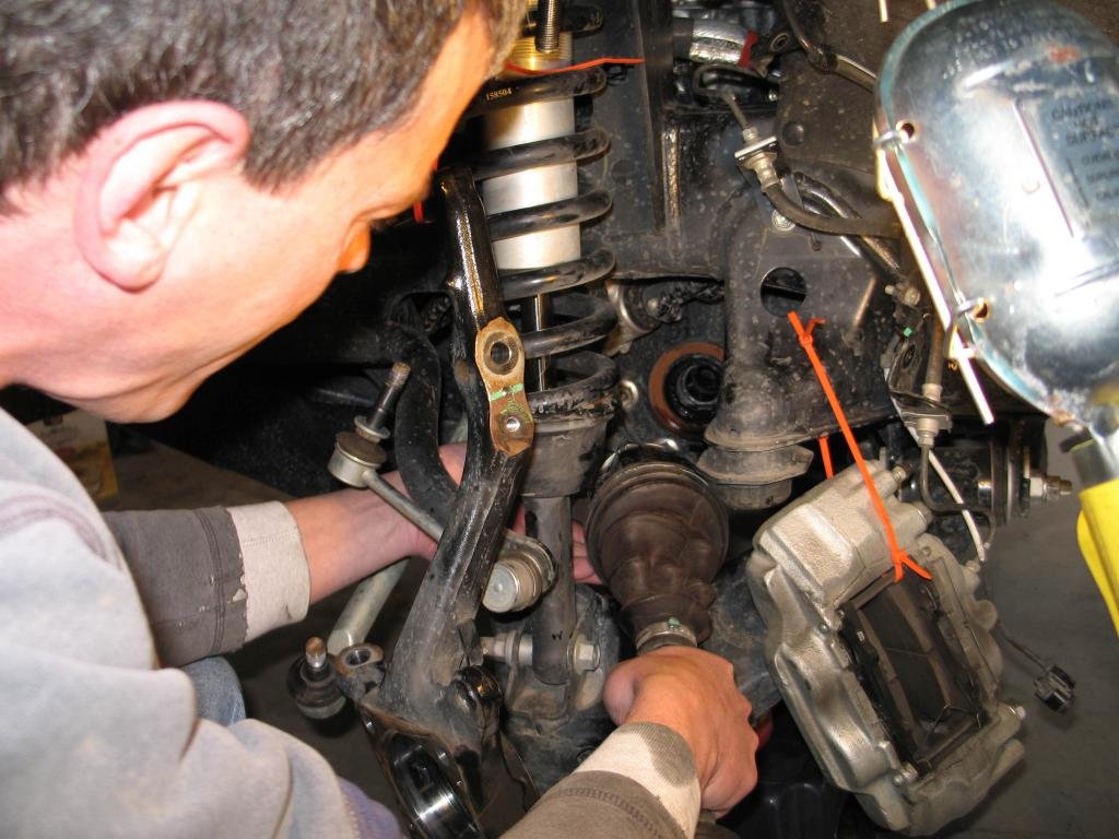 ECGSBearing18-PuttingShaftBackIn_7721a336a444b7a8455473970bb7a02e717aeccd.jpg