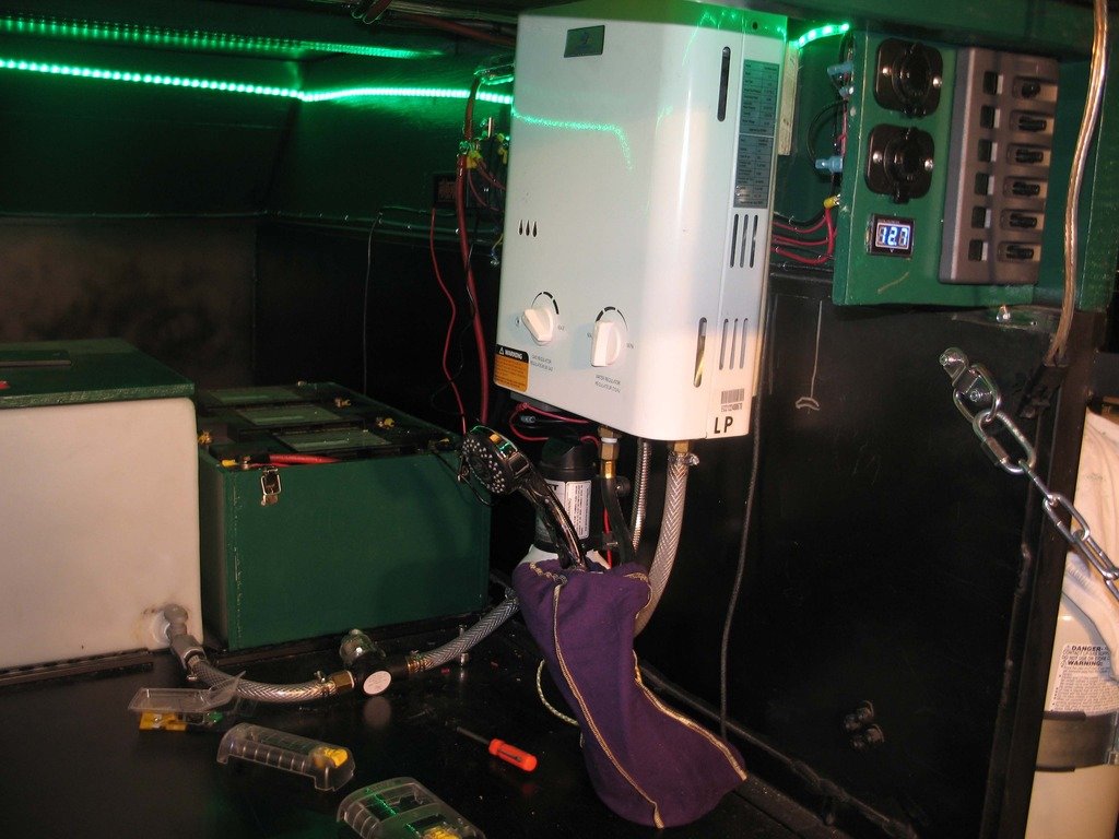 Ecotemp%20Hot%20Water%20Shower_f8acc48eb66c774e8e31b05d57e7adb5da73aa28.jpg