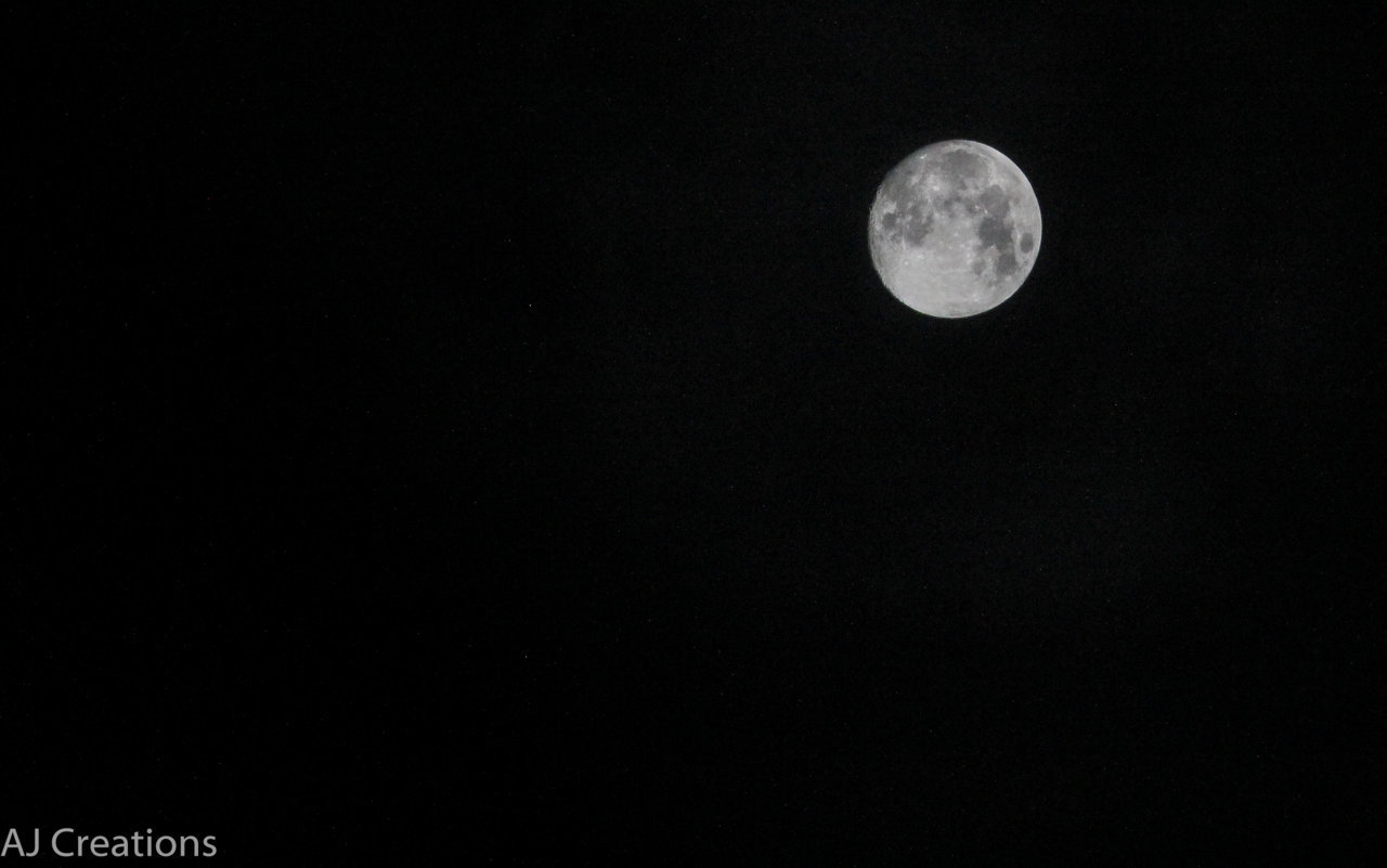 Edited Photo of moon (1 of 1).jpg