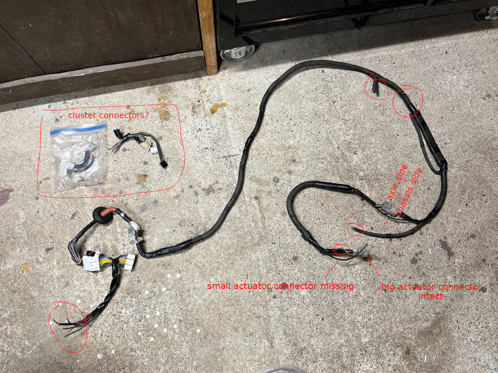 elocker_harness.jpg