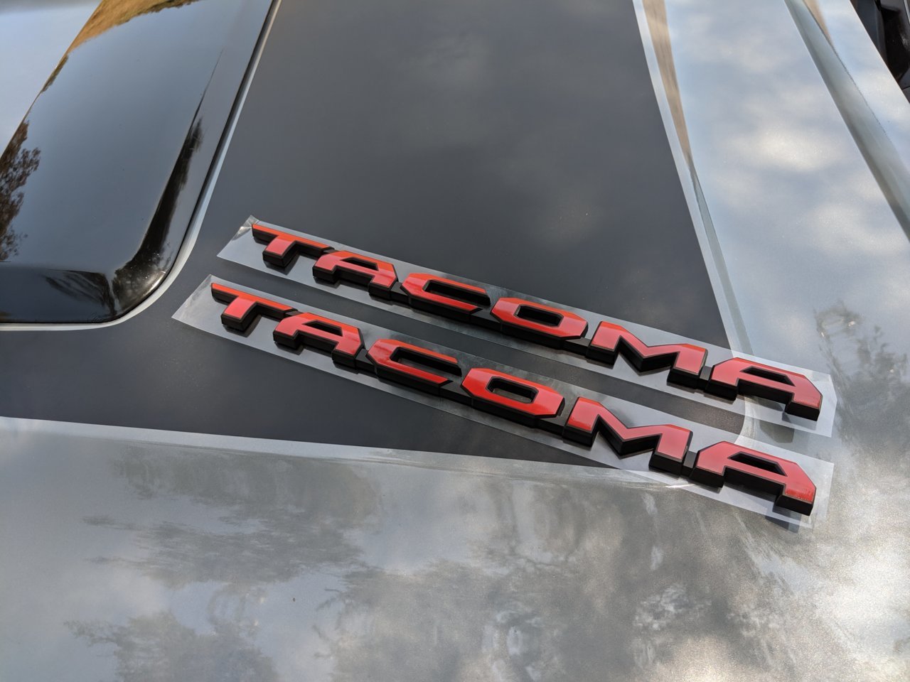 emblem1.jpg