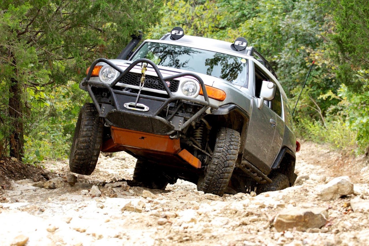 en-slider-2151-FJcruiser-orange-skid-plates.jpg