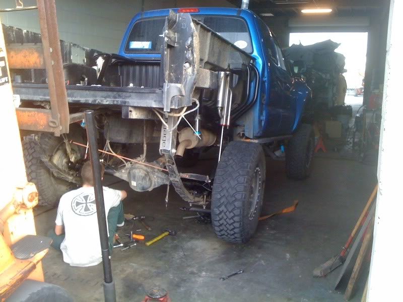 engagepaintcage008_380e7f07a75e53fa51123b2578660e53bf3eb371.jpg