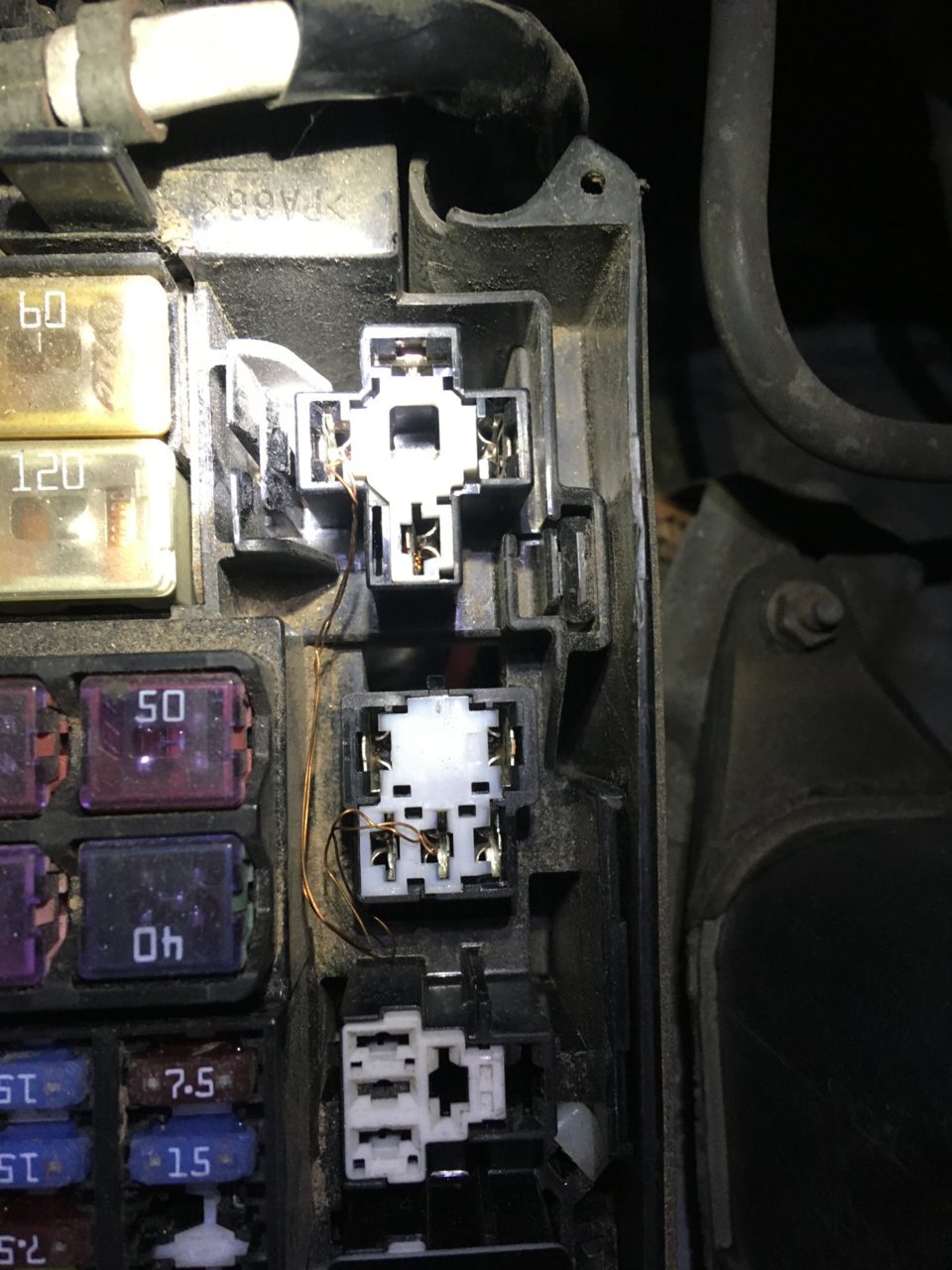 engine-relay-box_starter-heater-fuses-removed-1.jpg