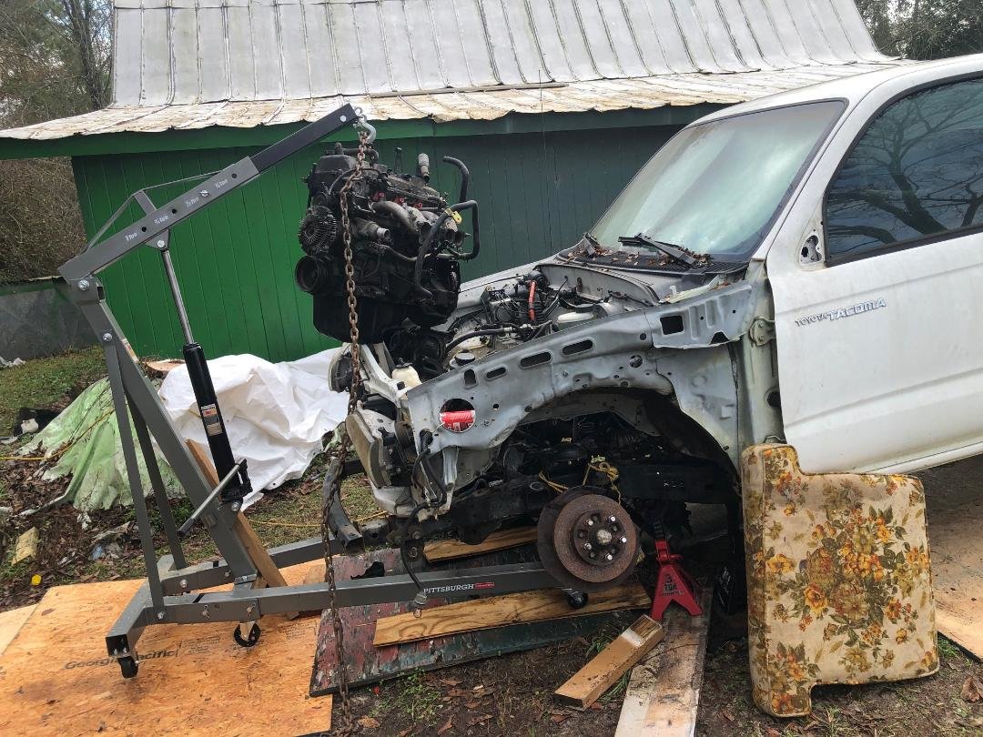 engine removal.jpg