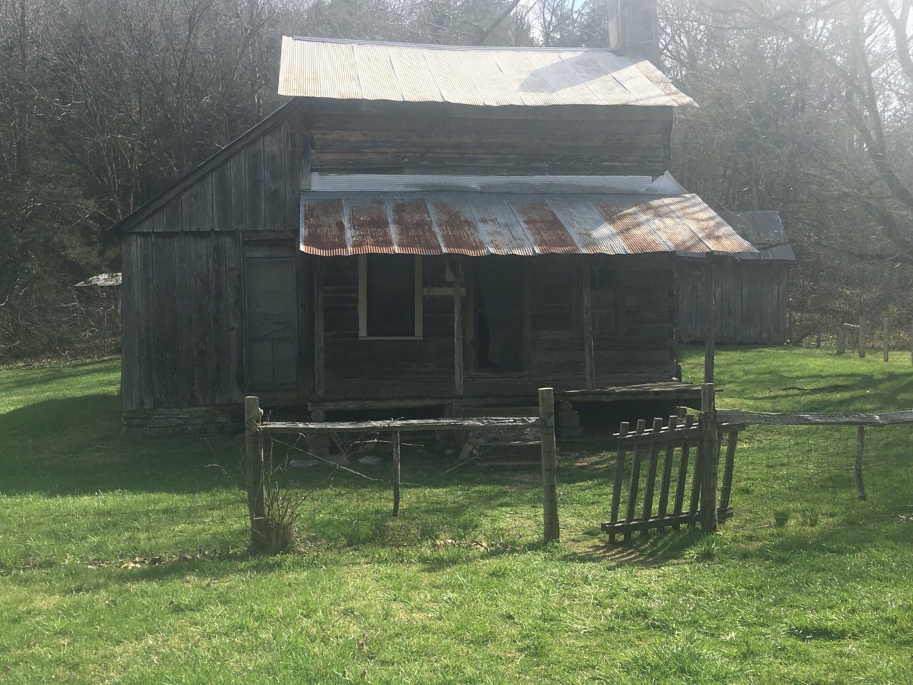 erbie farm house.jpg