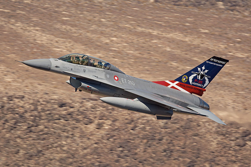 ET-210-F-16B-RDAF-461FLTS-8.jpg