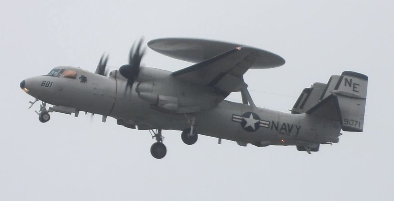 ETbB8YqU8AAR1C0.jpg