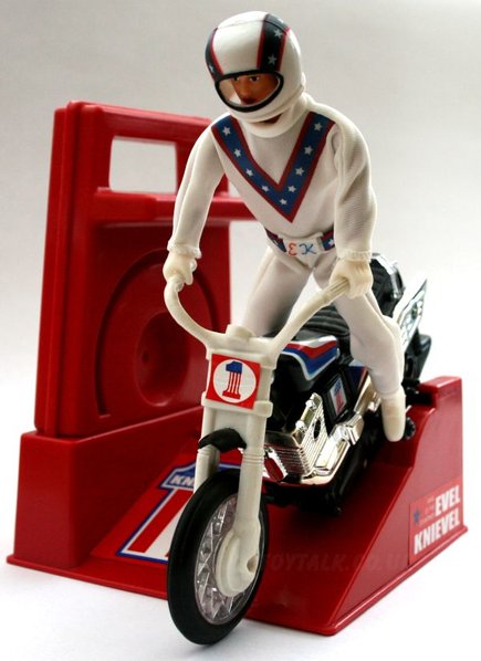 Evel-Knievel-Dare-Devil-Stunt-Set.jpg