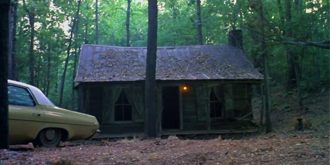 evil-dead-set-piece-cabin.jpg