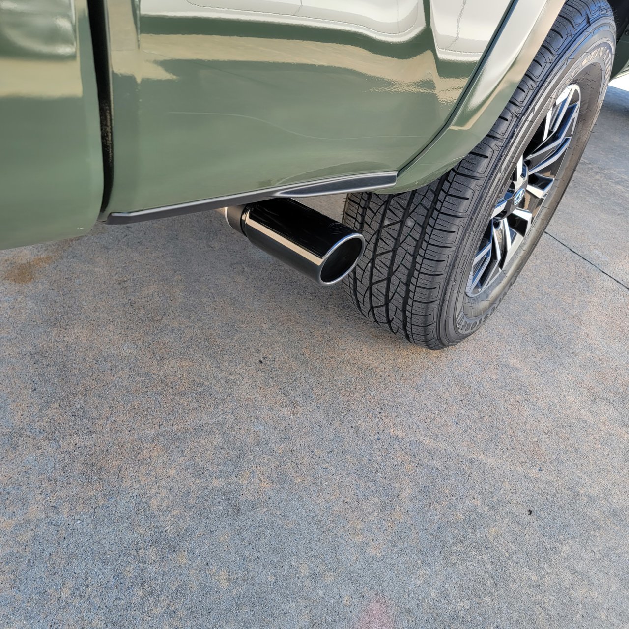 Exhaust.jpg