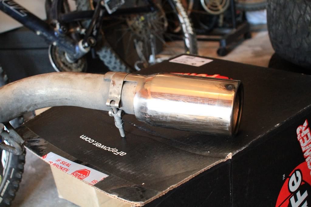 exhaust_1_4a4119ca8d329a76a9ced0132d035d16f1c40193.jpg