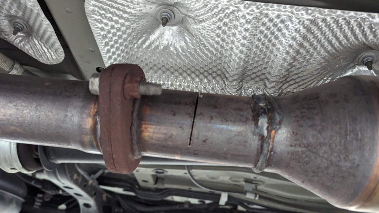 exhaust_cut.jpg
