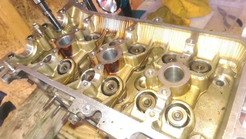 exhaust_valve_burn_marks.jpg