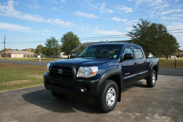 Exterior - Driver Front (Custom).jpg