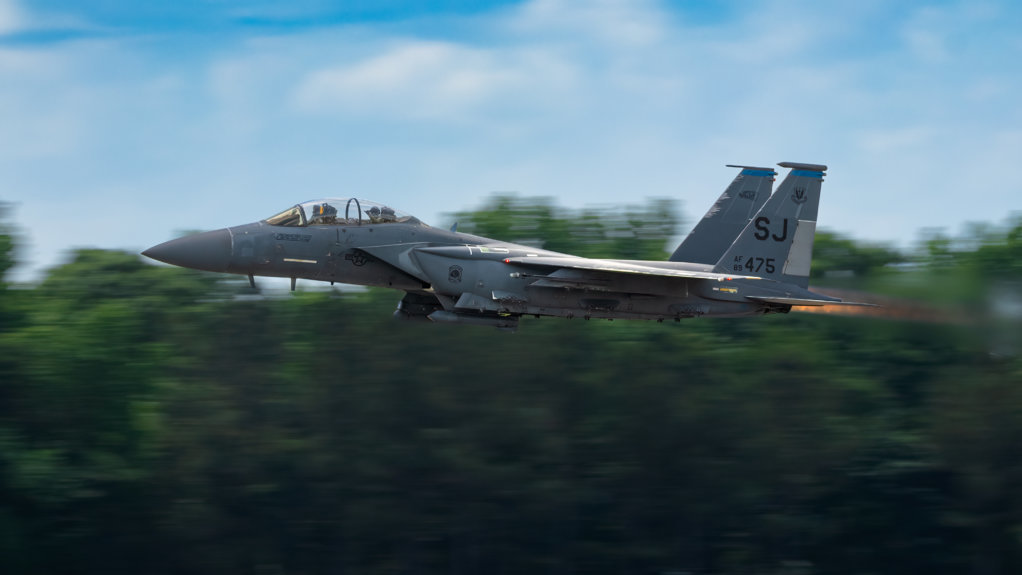 F-15 4-2.jpg