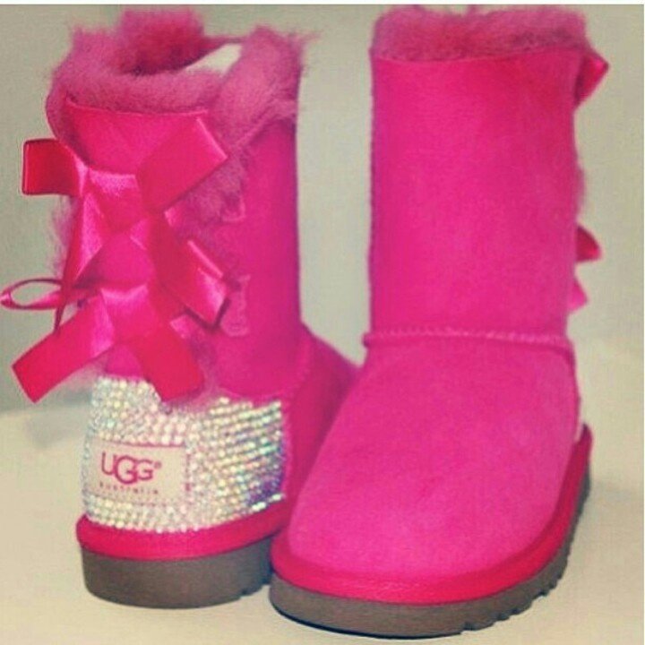 f186a6e84fda41269f6bde794d85c6dc--pink-uggs-casual-outfits.jpg