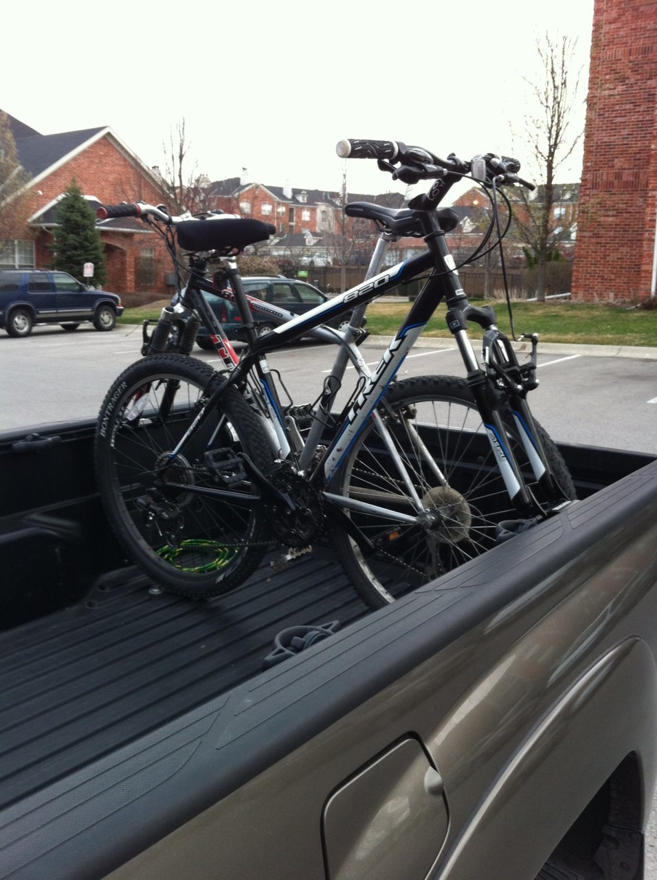 diy tailgate pad for bikes