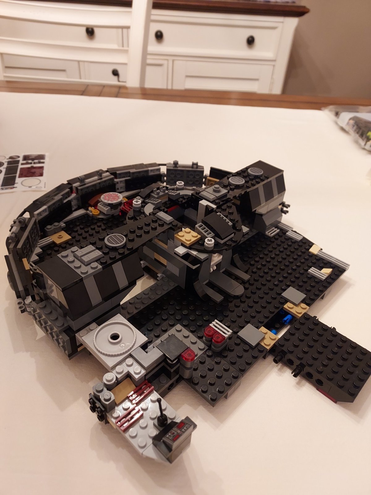 falcon1.jpg