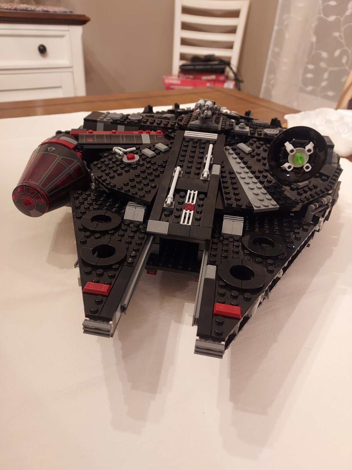 falcon2.jpg