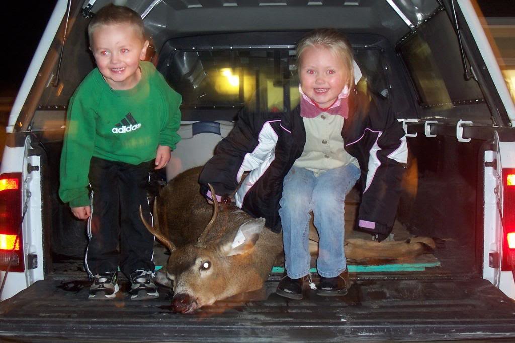familypictures414_616b5fd6b3b2236ca0331169327c8e09b93d6858.jpg