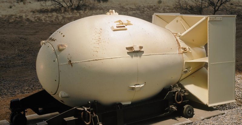 fat-man-atomic-bomb-replica-P.jpg