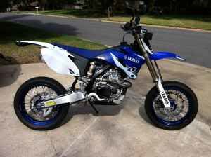 Yamaha 450 Supermoto