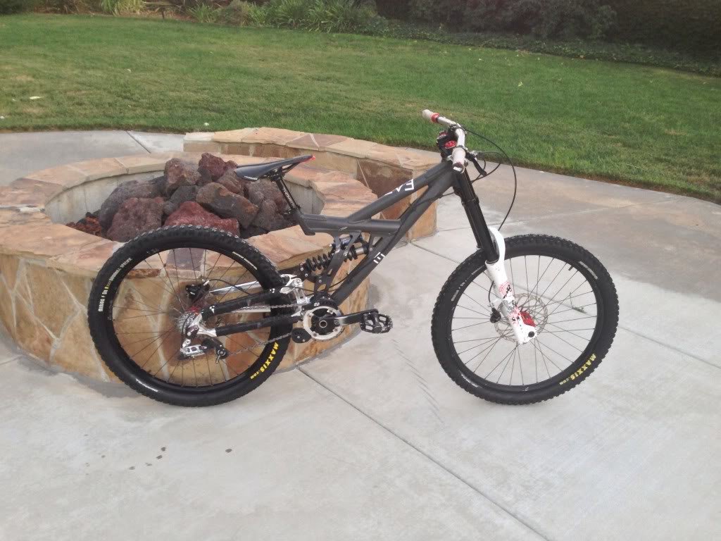 Turner dhr cheap downhill bike