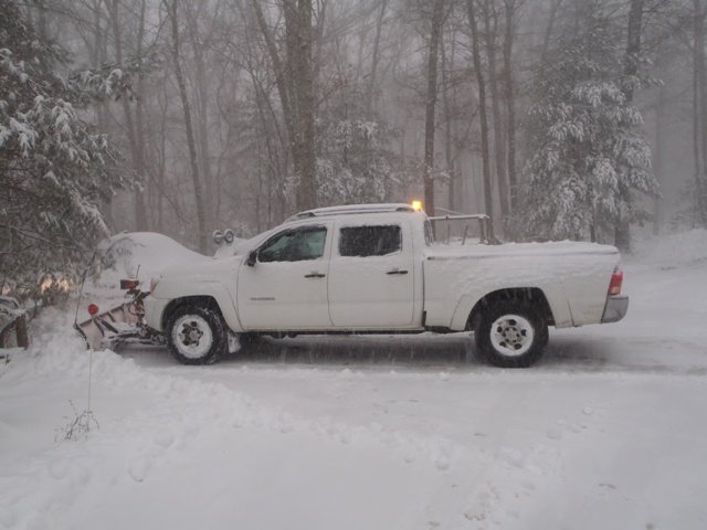 Feb%20snow%20-%206_zpshf6ntacb_00307bf204ced37e95fdc0321b3df8be653afced.jpg