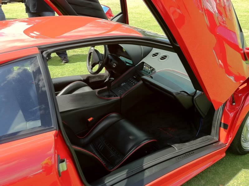 Ferarri9_5c5d61a6419f329e73a110bf15093383f5074282.jpg